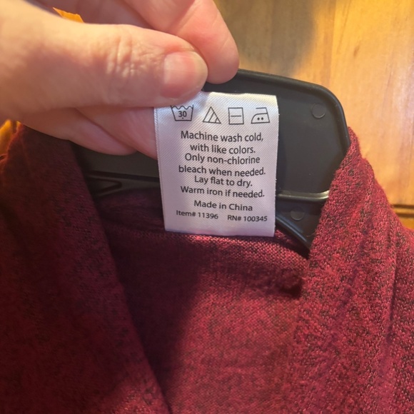 Serra Women's Single Button Cardigan In Maroon Medium - Picture 5 of 5